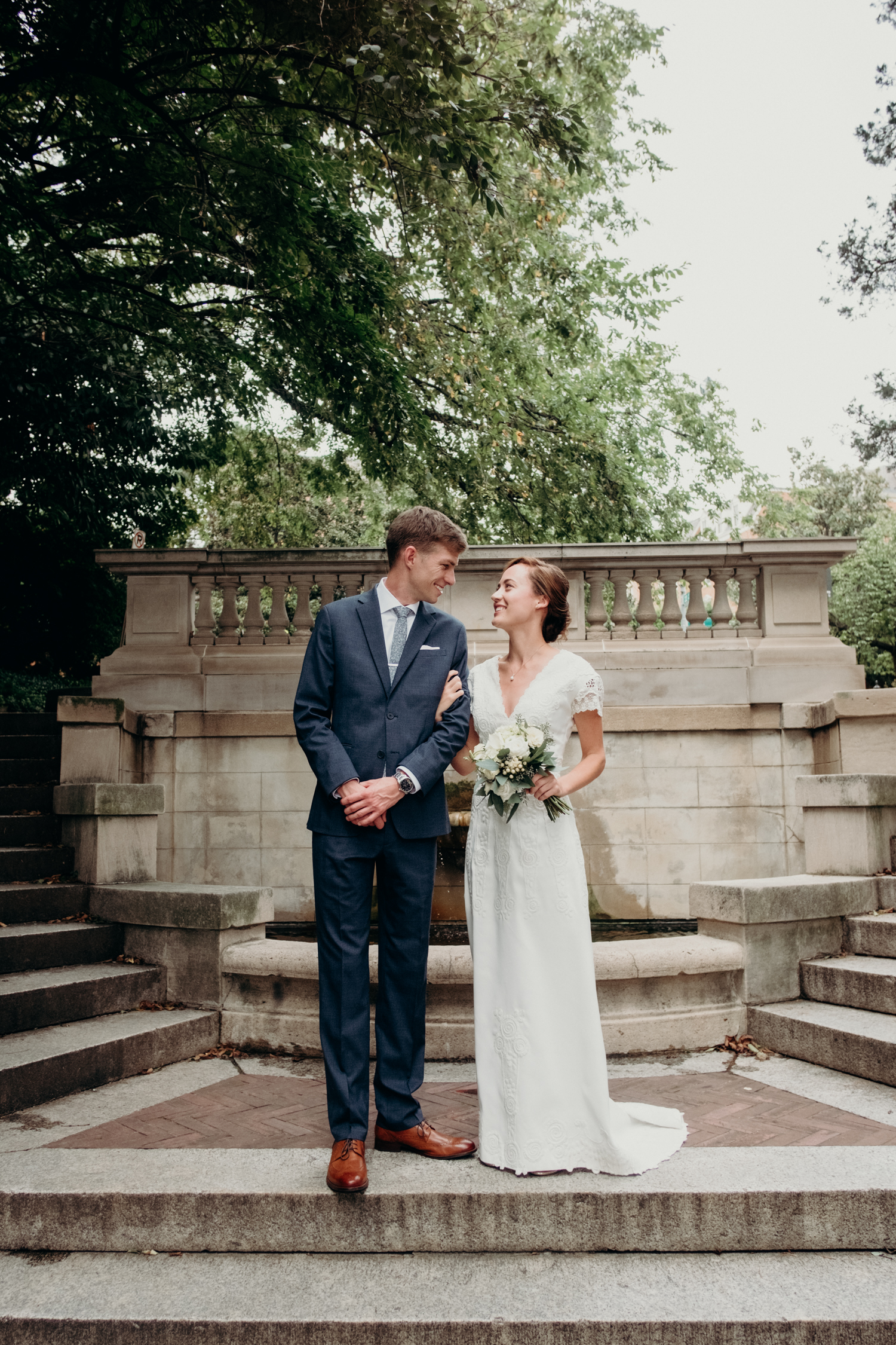 Washington DC first look couple portraits on the Spanish Steps