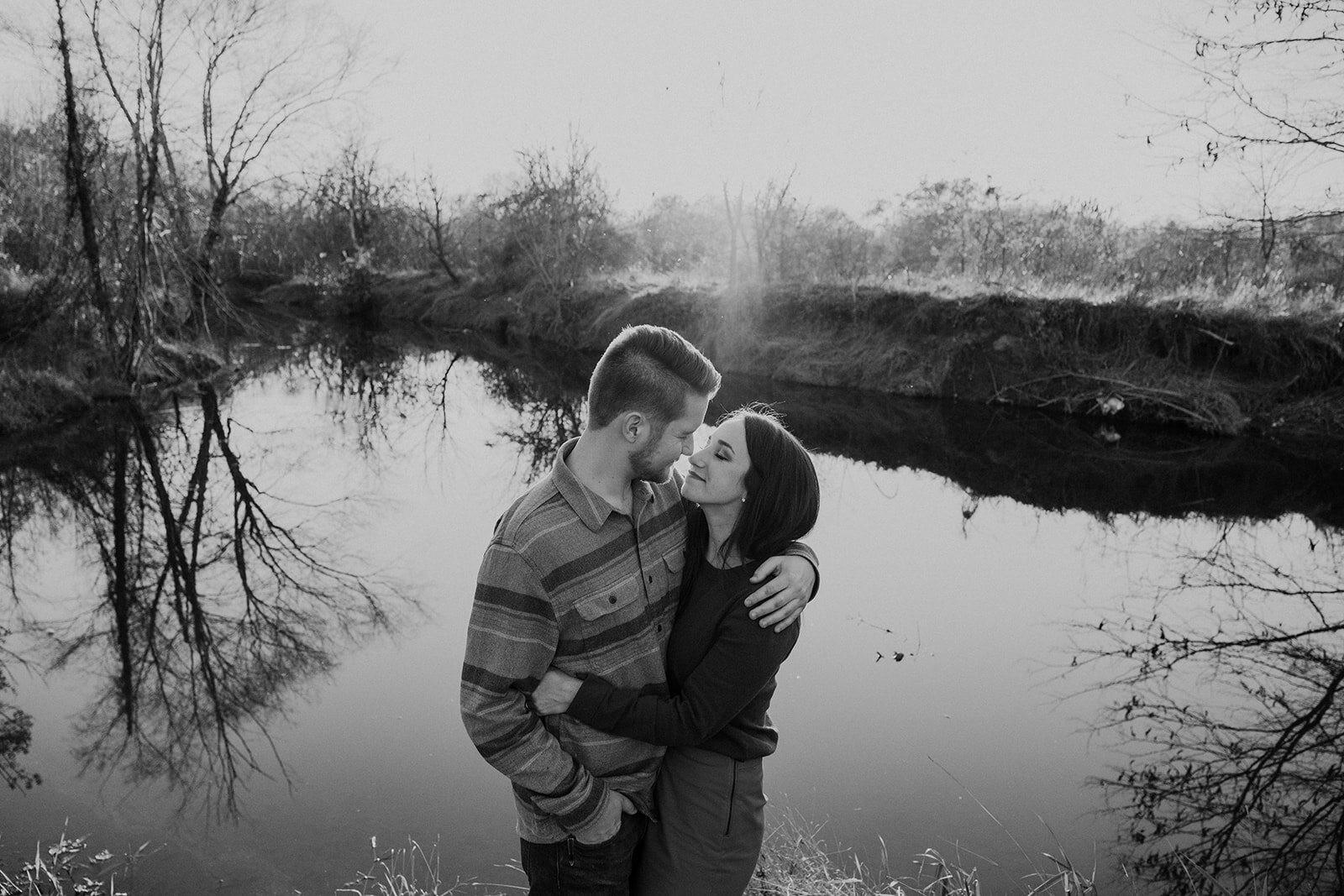 End of Phillips Farm Trail by the water for engagement photos on Catoctin Creek